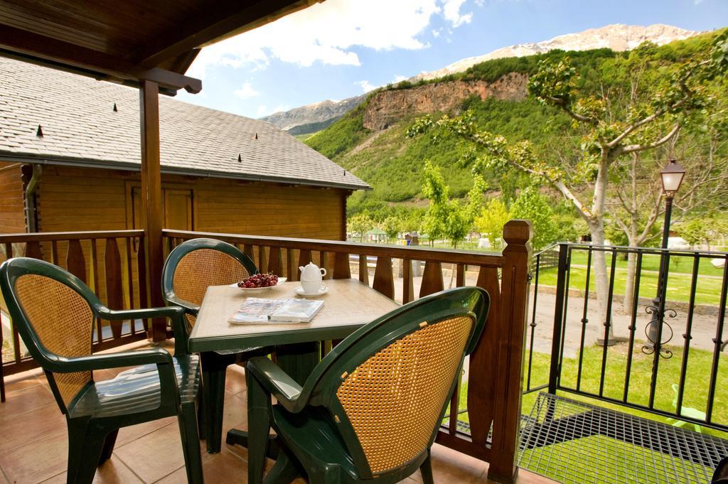 Bungalows La Borda d´Arnaldet Villanova Bagian luar foto